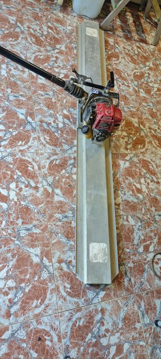 Regla vibradora Honda GX25 usada