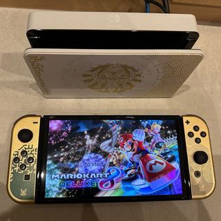 Nintendo Switch OLED - Zelda Tears of the Kingdom