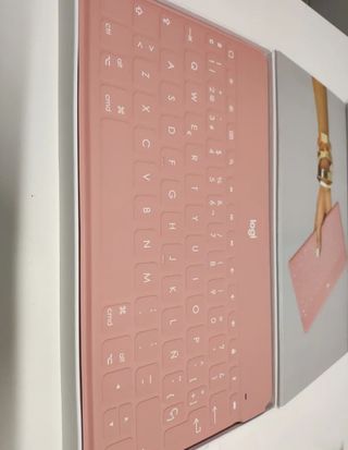 Logitech Keys-To-Go Rosa