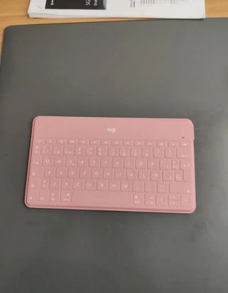 Logitech Keys-To-Go Rosa