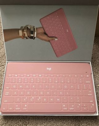 Logitech Keys-To-Go Rosa