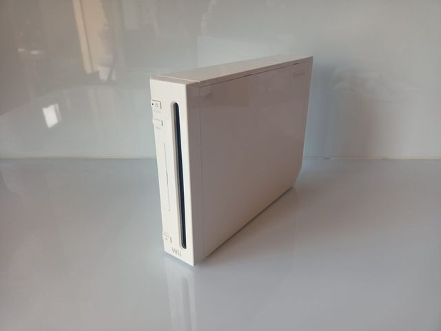 Nintendo Wii Bianca Completa + Tomb Raider