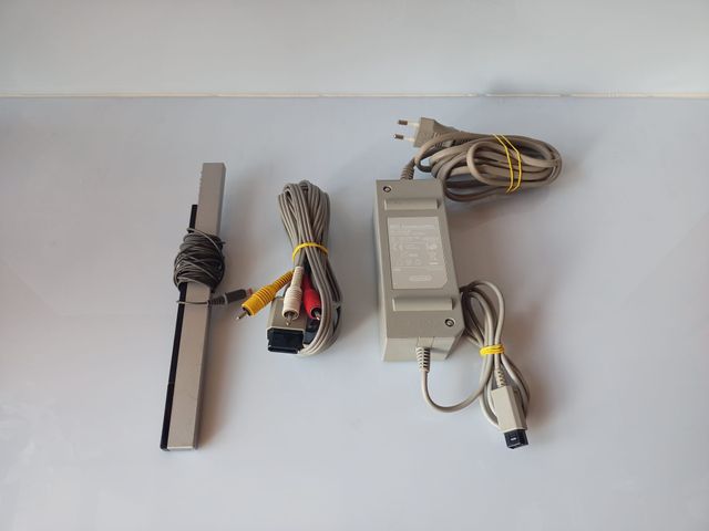 Nintendo Wii Bianca Completa + Tomb Raider