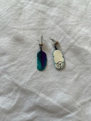 Pendientes artesanales plumas