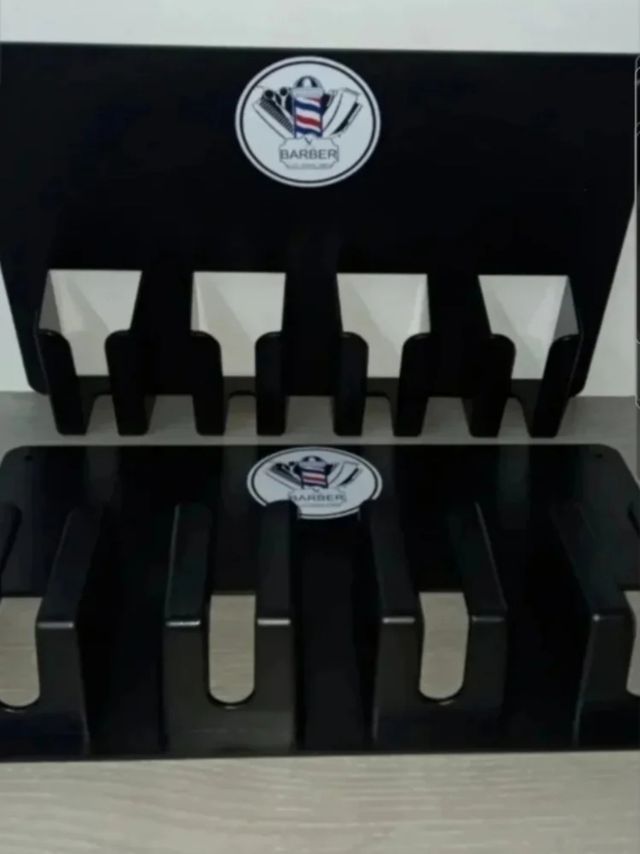 Soporte pared máquinas peluquería 12€de cada una