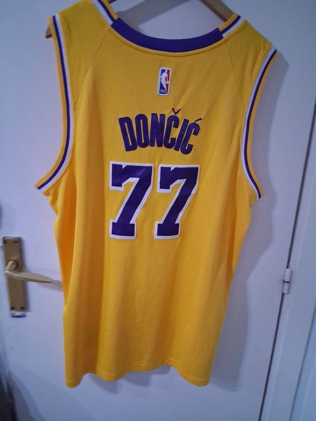 Camiseta Lakers - Doncic 77