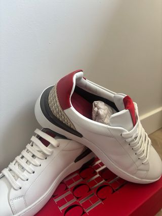 Carolina Herrera!! 110€En tienda 300€.