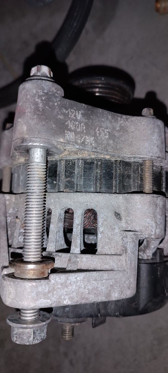 Alternatore Opel Zafira 2.0 TDI del 2001