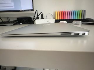 MacBook Air 13" 8GB (2017) Plata