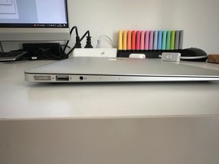 MacBook Air 13" 8GB (2017) Plata