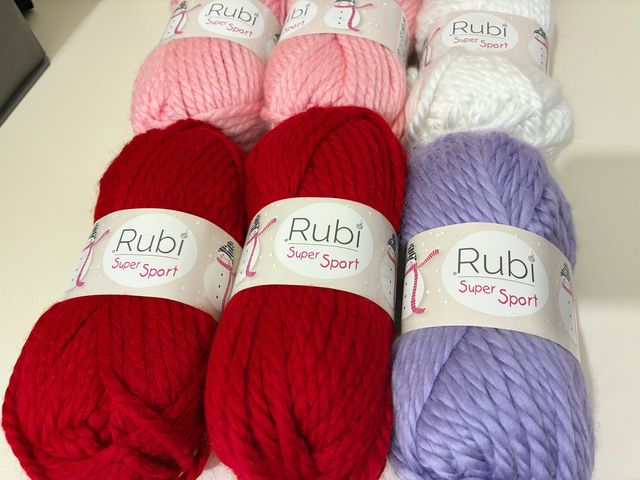 Lote 9 madejas lana Rubi Super Sport