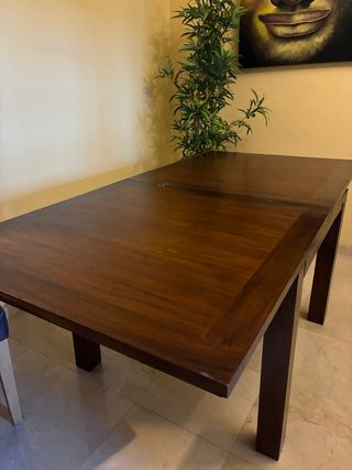 Mesa BANAK extensible de madera+4 sillas polipiel