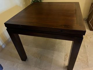 Mesa BANAK extensible de madera+4 sillas polipiel