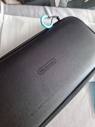 Switch 2 funda oficial + protector de pantalla