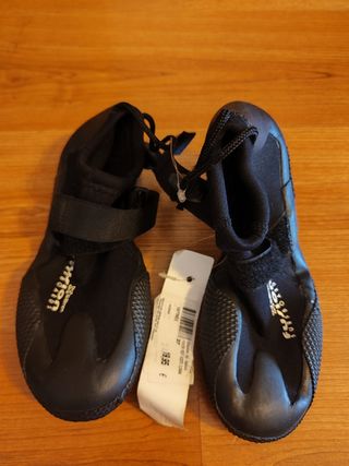 Escarpines neopreno Decathlon a estrenar