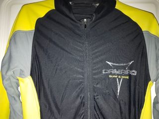 Traje surf Champio negro-amarillo