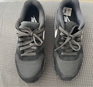 Zapatillas Nike MD Runner 2 - Talla 38