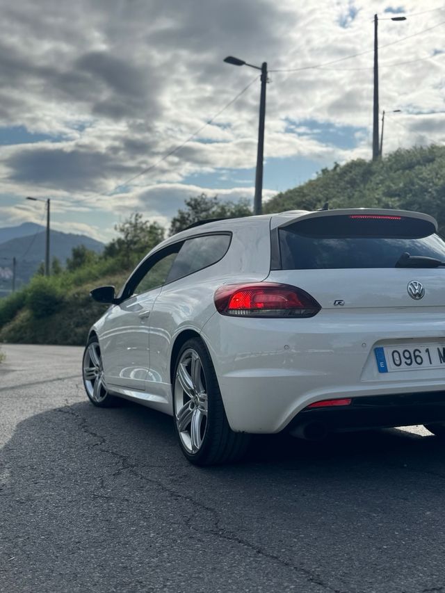 Scirocco R DSG *FULL EQUIP*