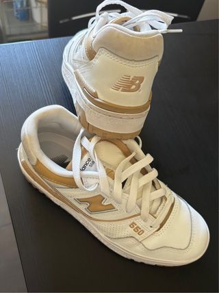 New Balance 550 - Blancas y Doradas