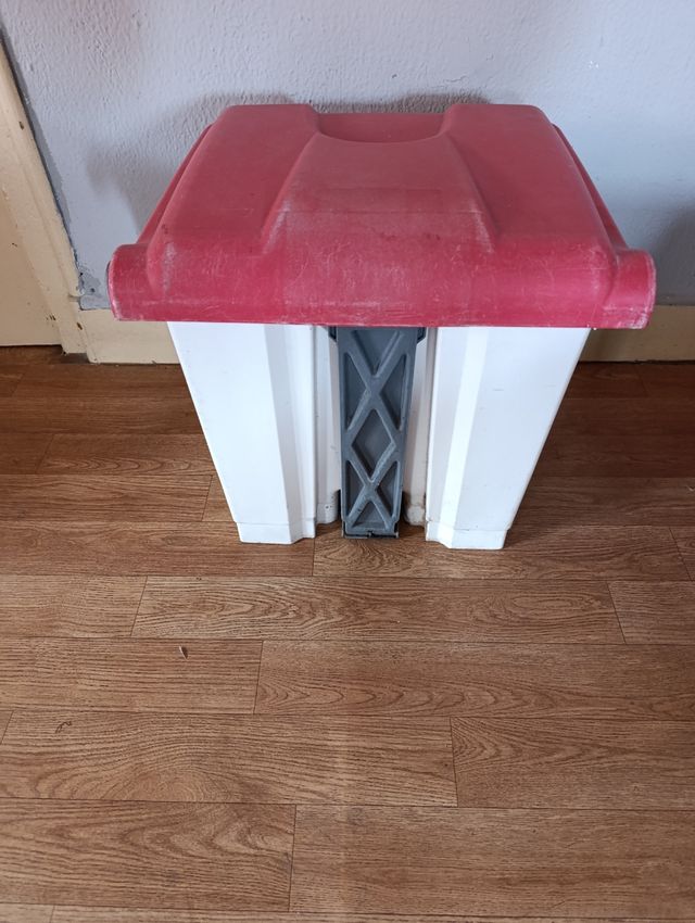 Cubo basura para chalet,casa de campo