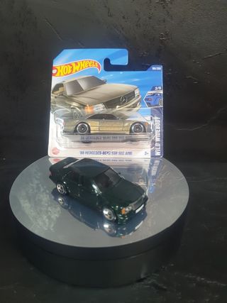 2 Hot Wheels '89 Mercedes 560 SEC AMG
