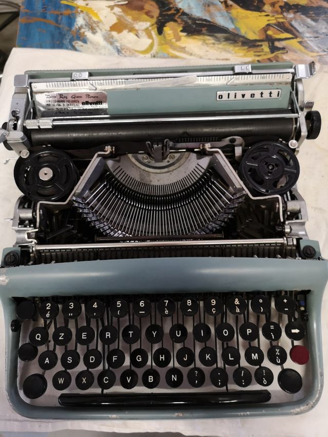 Olivetti 22: Macchina da scrivere vintage