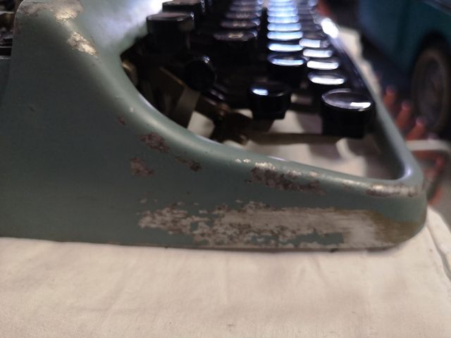 Olivetti 22: Macchina da scrivere vintage