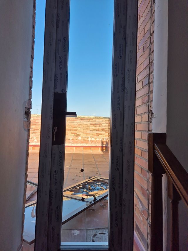 Puerta PVC 195x60cm nueva  Exterior