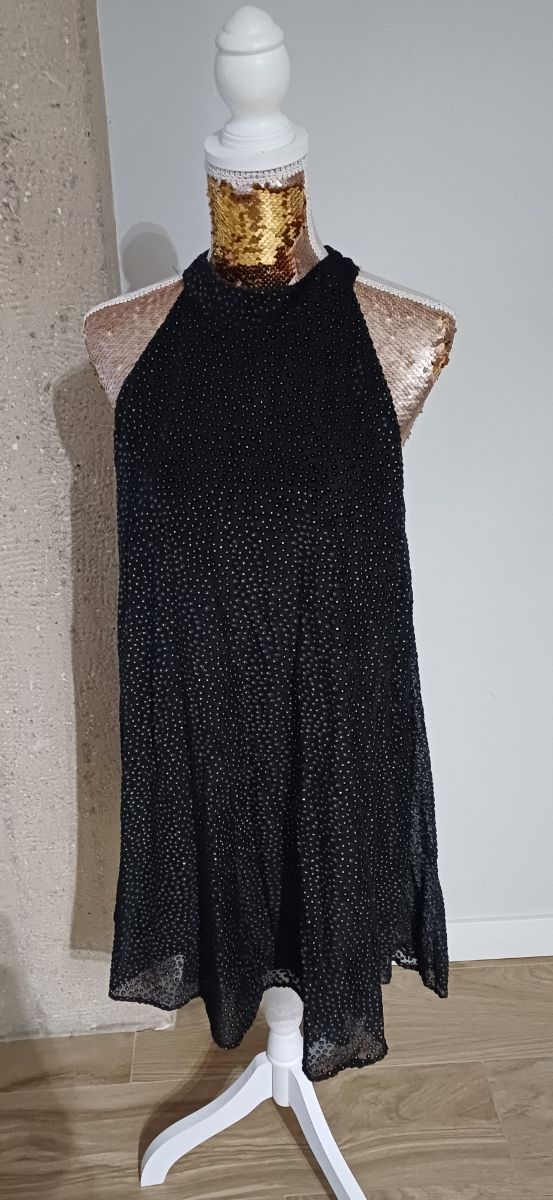 Vestido negro ✨ dorado