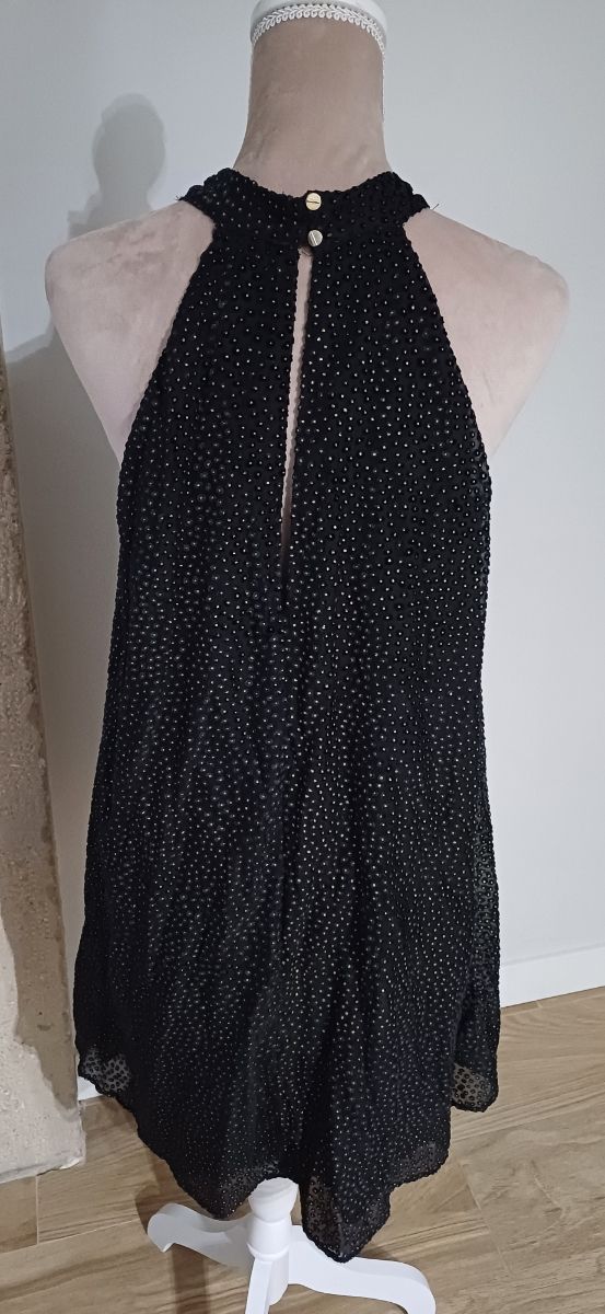 Vestido negro ✨ dorado