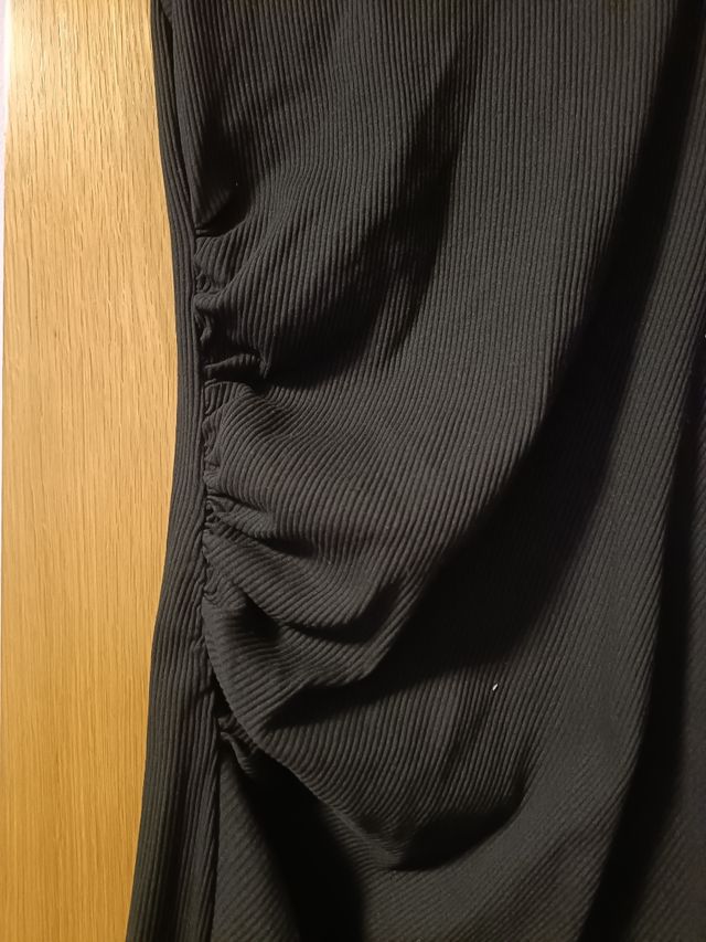 Vestido Zara negro de canalé
