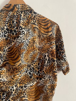 Camisa vintage estampado leopardo-tigre