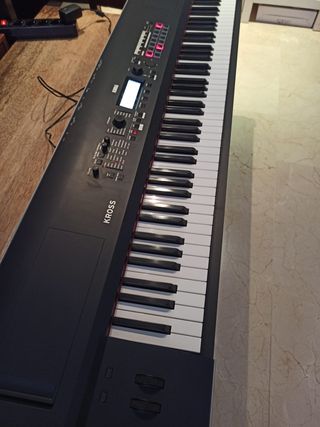 Sintetizador Korg Kross 2-88