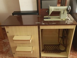 Máquina coser Alfa Antigua