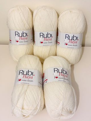 5 madejas de lana Rubi Haya