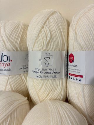 5 madejas de lana Rubi Haya