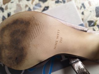 Sandalias doradas mujer tacón