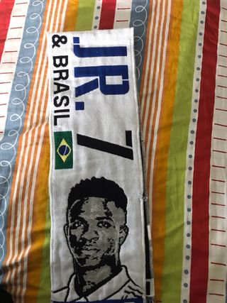 Bufanda Real Madrid Vinicius Jr. - NUEVA