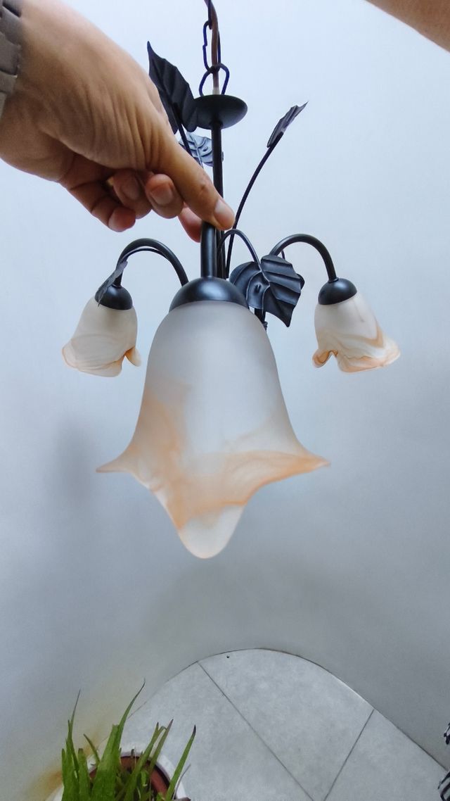 Lampara vintage 3 tulipas - metal y cristal