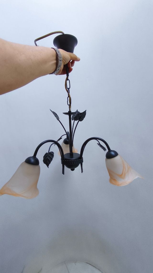 Lampara vintage 3 tulipas - metal y cristal