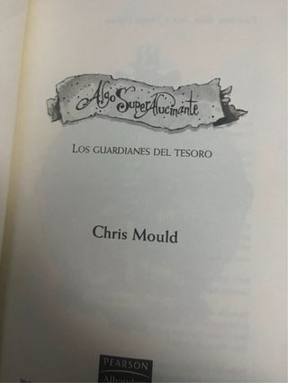 Dos libros de Algo Super aluncinante de Would