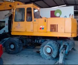 Retroexcavadora Caterpillar usada