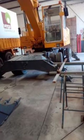 Retroexcavadora Caterpillar usada