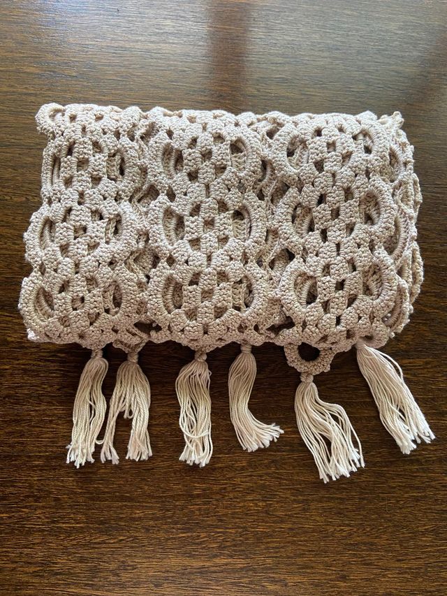 Runner da tavolo all'uncinetto lungo 210 cm colore beige