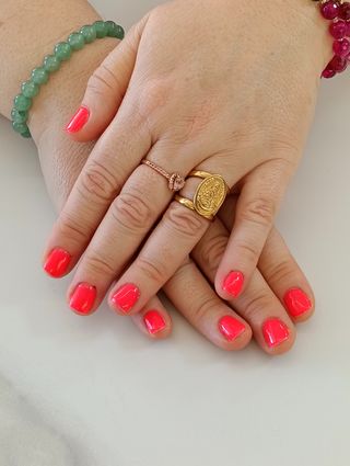 Uñas semipermanentes 