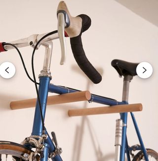 Colgador bici madera vintage