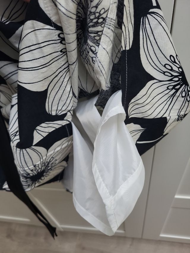 Vestido midi blanco y negro