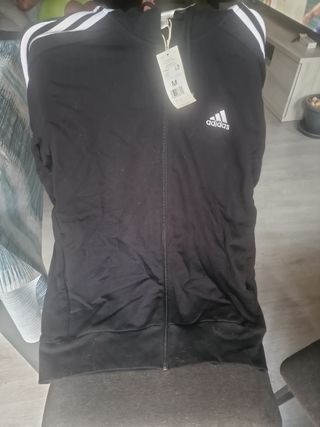 Sudadera Adidas Negra M
Sin estrenar con etqueta .