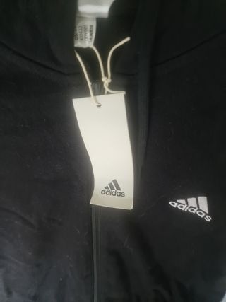 Sudadera Adidas Negra M
Sin estrenar con etqueta .
