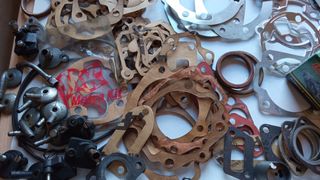 Recambios moto clasica , se vende todo junto !!